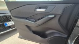 
										Nissan qashqai MHEV ACENTA 2025 completo									