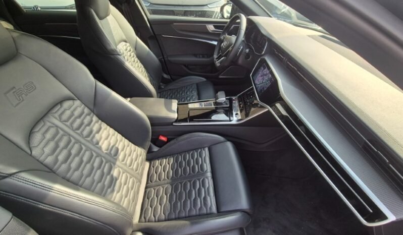 
								Audi RS6 AVANT TFSI V8 QUATTRO TIPTRONIC PERFORMANCE 2024 completo									