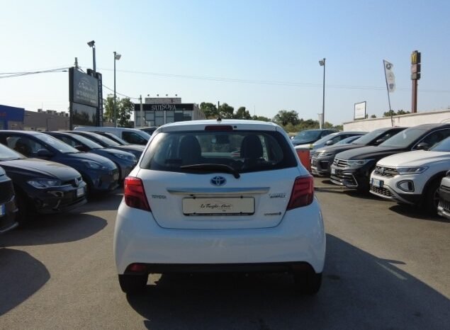
								Toyota YARIS HYBRID ACTIVE 2016 completo									