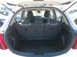 
										Toyota YARIS HYBRID ACTIVE 2016 completo									
