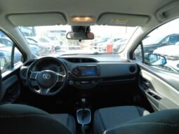 
										Toyota YARIS HYBRID ACTIVE 2016 completo									
