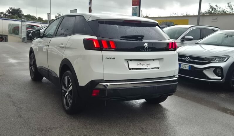 
								Peugeot 3008 EAT8 BUSINESS 2019 completo									