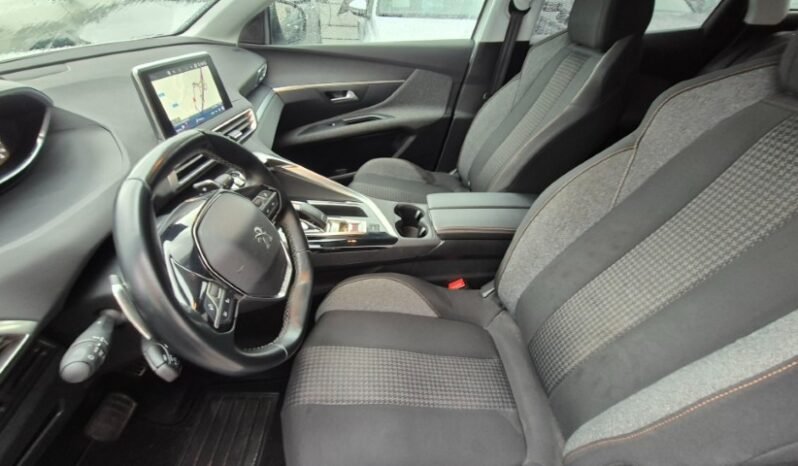 
								Peugeot 3008 EAT8 BUSINESS 2019 completo									