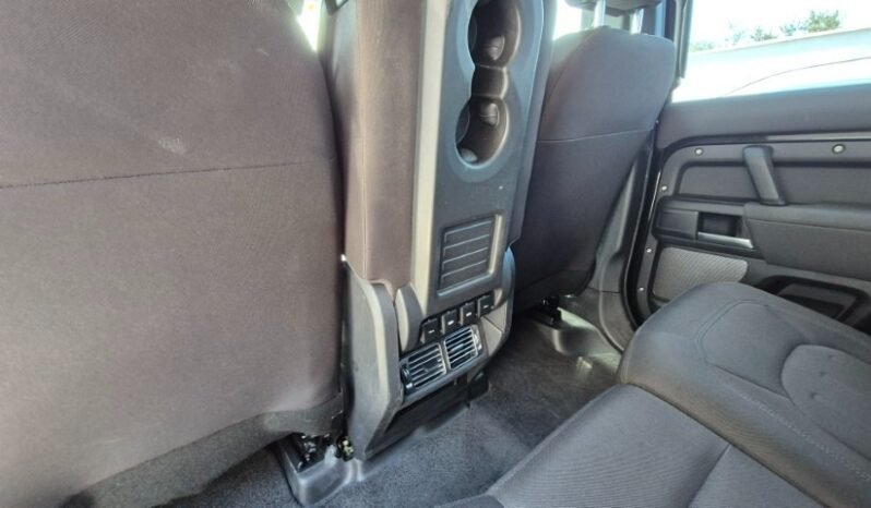 
								LAND ROVER DEFENDER AUTO HSE 2020 completo									