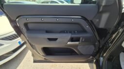 
										LAND ROVER DEFENDER AUTO HSE 2020 completo									