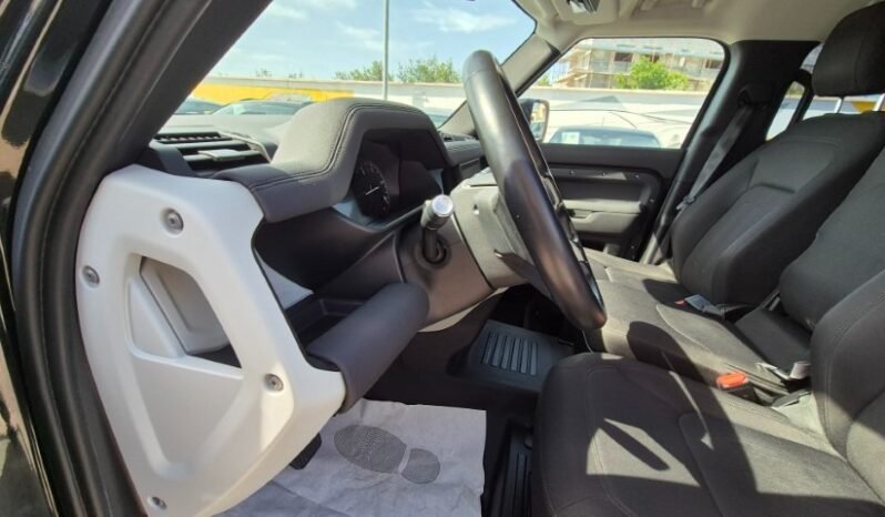 
								LAND ROVER DEFENDER AUTO HSE 2020 completo									