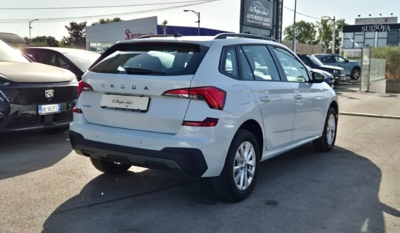 
								Skoda KAMIQ TSI AMBITION 2024 completo									