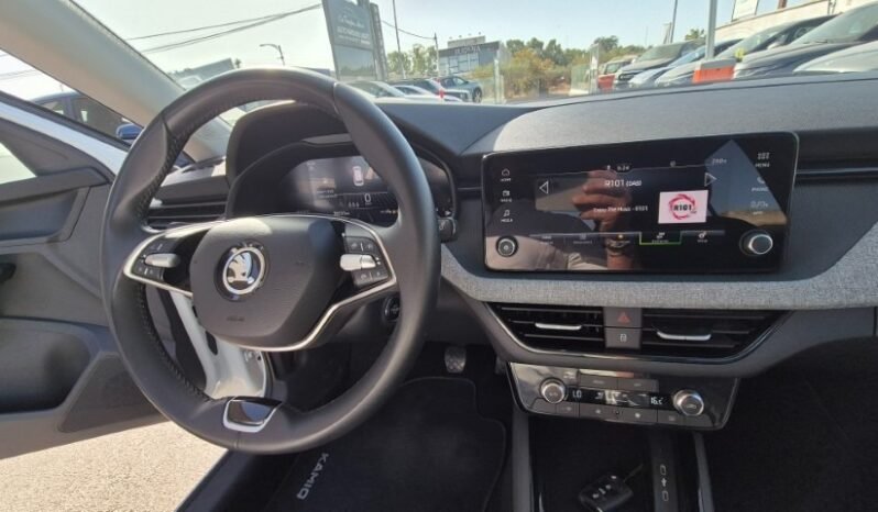 
								Skoda KAMIQ TSI AMBITION 2024 completo									