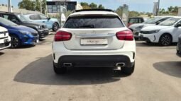 
										Mercedes GLA 220D AUTOMATIC 4MATIC PREMIUM (TETTO APRIBILE) 2017 completo									