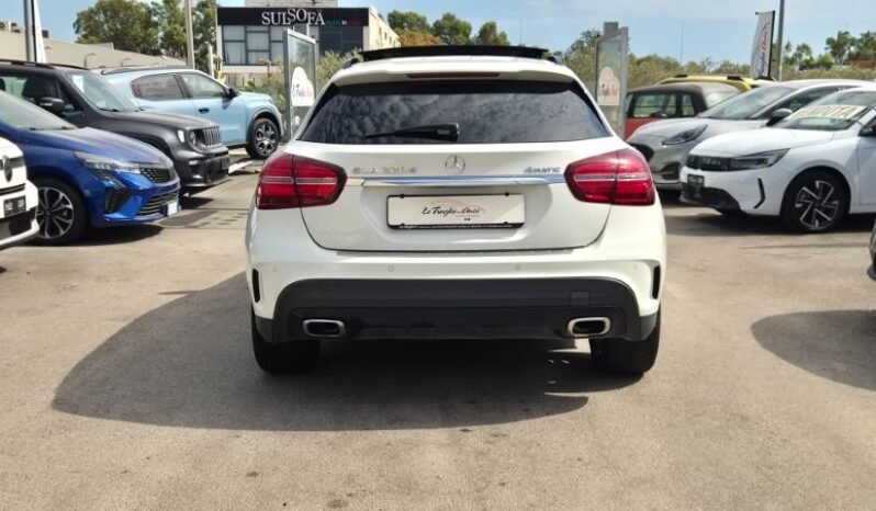 
								Mercedes GLA 220D AUTOMATIC 4MATIC PREMIUM (TETTO APRIBILE) 2017 completo									