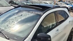 
										Mercedes GLA 220D AUTOMATIC 4MATIC PREMIUM (TETTO APRIBILE) 2017 completo									