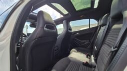 
										Mercedes GLA 220D AUTOMATIC 4MATIC PREMIUM (TETTO APRIBILE) 2017 completo									