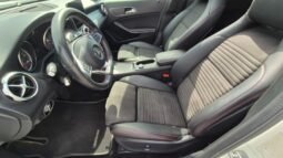 
										Mercedes GLA 220D AUTOMATIC 4MATIC PREMIUM (TETTO APRIBILE) 2017 completo									