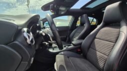 
										Mercedes GLA 220D AUTOMATIC 4MATIC PREMIUM (TETTO APRIBILE) 2017 completo									