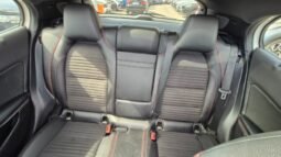 
										Mercedes GLA 220D AUTOMATIC 4MATIC PREMIUM (TETTO APRIBILE) 2017 completo									