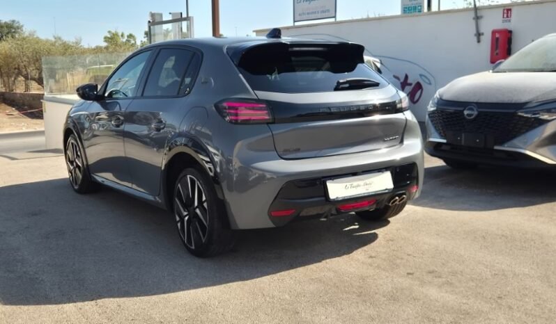 
								Peugeot 208 HYBRID GT 2025 completo									