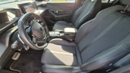 
										Peugeot 208 HYBRID GT 2025 completo									