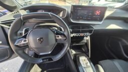 
										Peugeot 208 HYBRID GT 2025 completo									