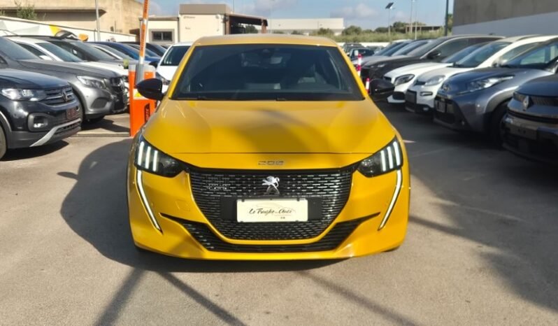 
								Peugeot 208 EAT8 GT 2023 completo									