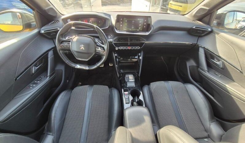
								Peugeot 208 EAT8 GT 2023 completo									
