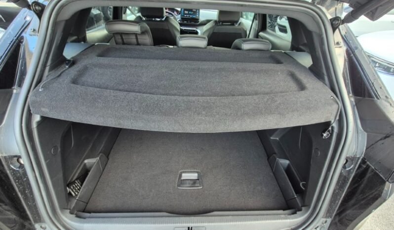 
								Peugeot 3008 ALLURE 2023 completo									