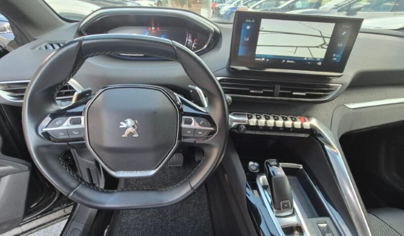 
								Peugeot 3008 ALLURE 2023 completo									