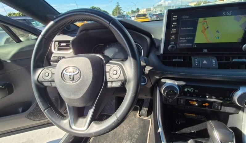 
								Toyota RAV 4 HV E-CVT 2WD BLACK EDITION 2021 completo									
