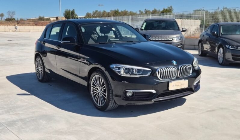 
								BMW 116D URBAN 2018 completo									