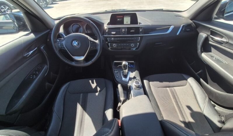
								BMW 116D URBAN 2018 completo									