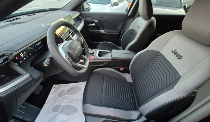 
								Jeep COMPASS E-HYBRID FIRST EDITION 2026 completo									