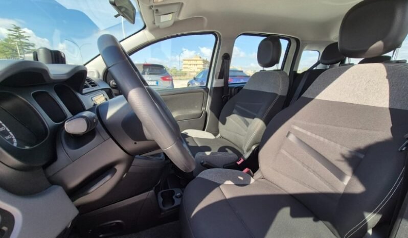 
								Fiat panda HYBRID CITY LIFE 2022 completo									
