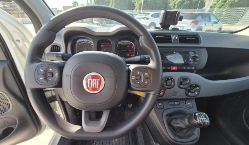 
								Fiat panda HYBRID CITY LIFE 2022 completo									