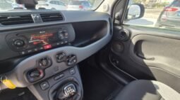 
										Fiat panda HYBRID CITY LIFE 2022 completo									