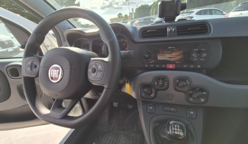
								Fiat panda HYBRID CITY LIFE 2022 completo									