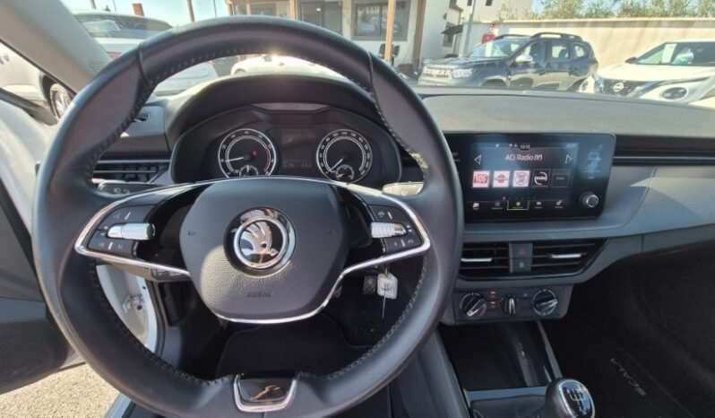 
								Skoda SCALA TSI AMBITION 2024 completo									