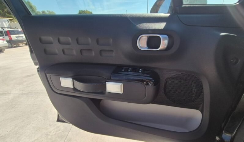 
								Citroen C3 shine pack 2023 completo									