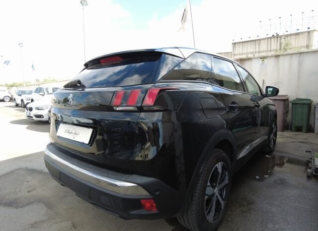 
								Peugeot 3008 ALLURE 2023 completo									