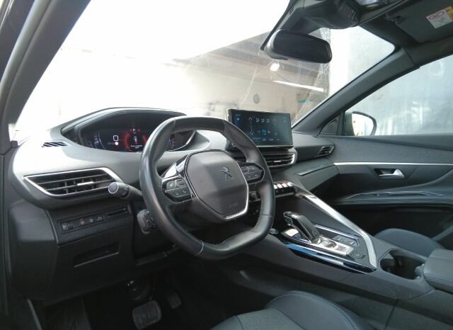 
								Peugeot 3008 ALLURE 2023 completo									
