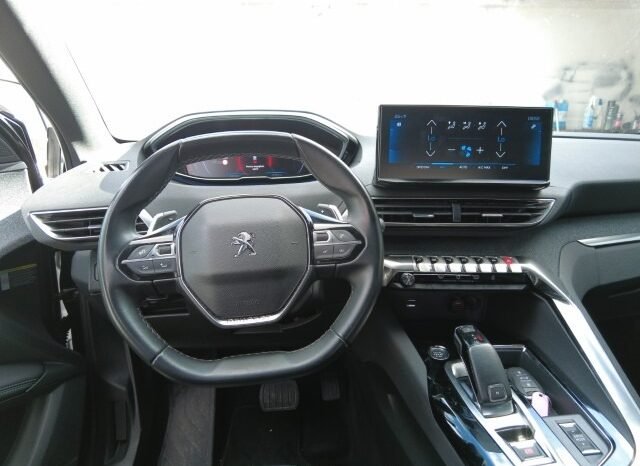 
								Peugeot 3008 ALLURE 2023 completo									