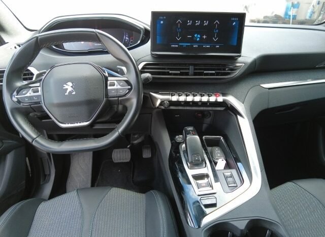 
								Peugeot 3008 ALLURE 2023 completo									