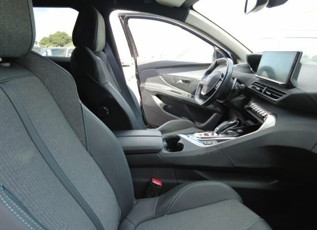 
								Peugeot 3008 ALLURE 2023 completo									