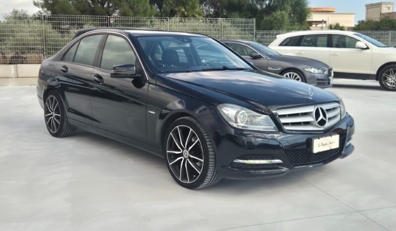 
								Mercedes C 200 CDI AVANTGARDE 2012 completo									