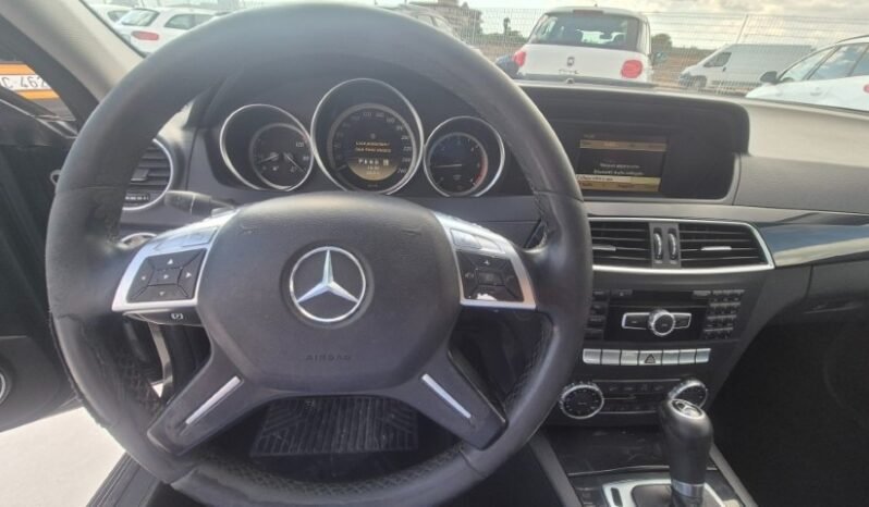 
								Mercedes C 200 CDI AVANTGARDE 2012 completo									