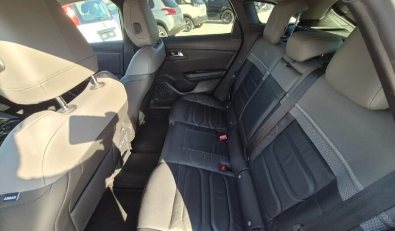 
								Citroen C5 X EAT8 SHINE 2023 completo									