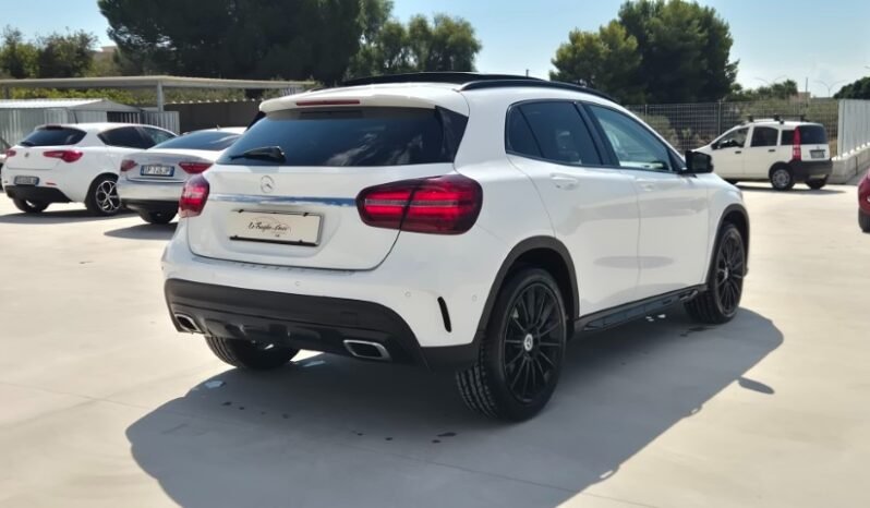 
								Mercedes GLA 200D AUT. PREMIUM (TETTO APRIBILE) 2019 completo									