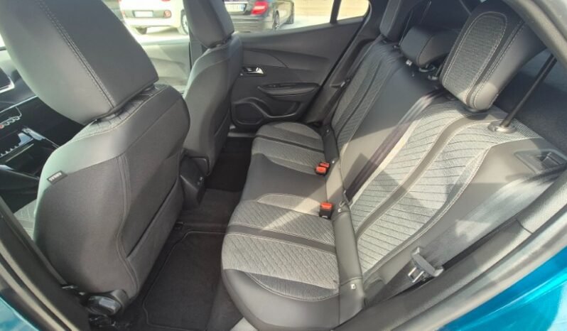 
								Peugeot 2008 HYBRID E-DCS6 ALLURE 2025 completo									