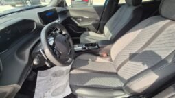 
										Peugeot 2008 HYBRID E-DCS6 ALLURE 2025 completo									