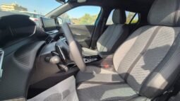 
										Peugeot 2008 HYBRID E-DCS6 ALLURE 2025 completo									