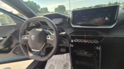 
										Peugeot 2008 HYBRID E-DCS6 ALLURE 2025 completo									