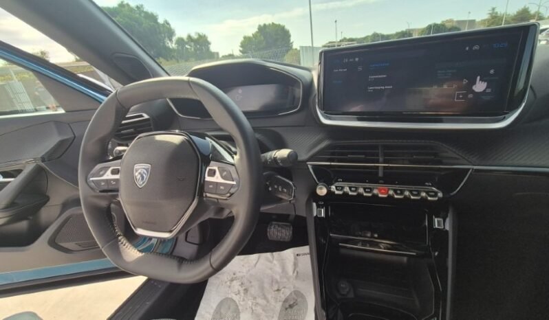 
								Peugeot 2008 HYBRID E-DCS6 ALLURE 2025 completo									